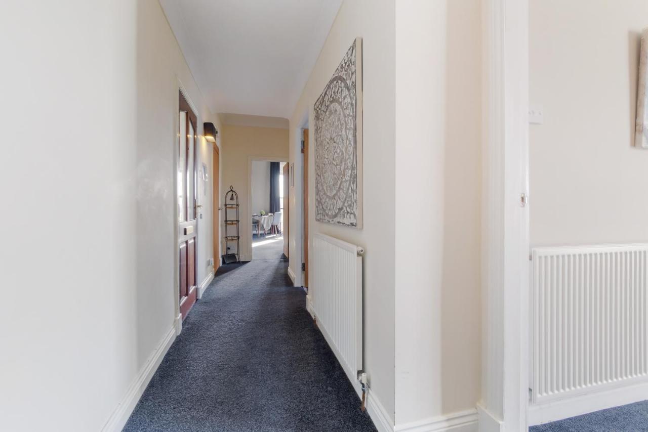 אייר Beautiful 2 To 3 Bed Apartment With Stunning Views! מראה חיצוני תמונה